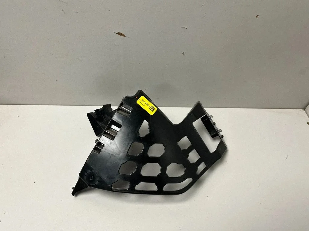 Front bumper mounting bracket 9881245 – BMW X7 G07 (2018-)