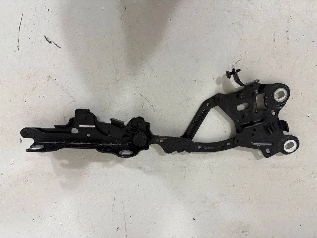 Engine bonnet/hood hinges – BMW X1 F48 F49 (2015-2022)