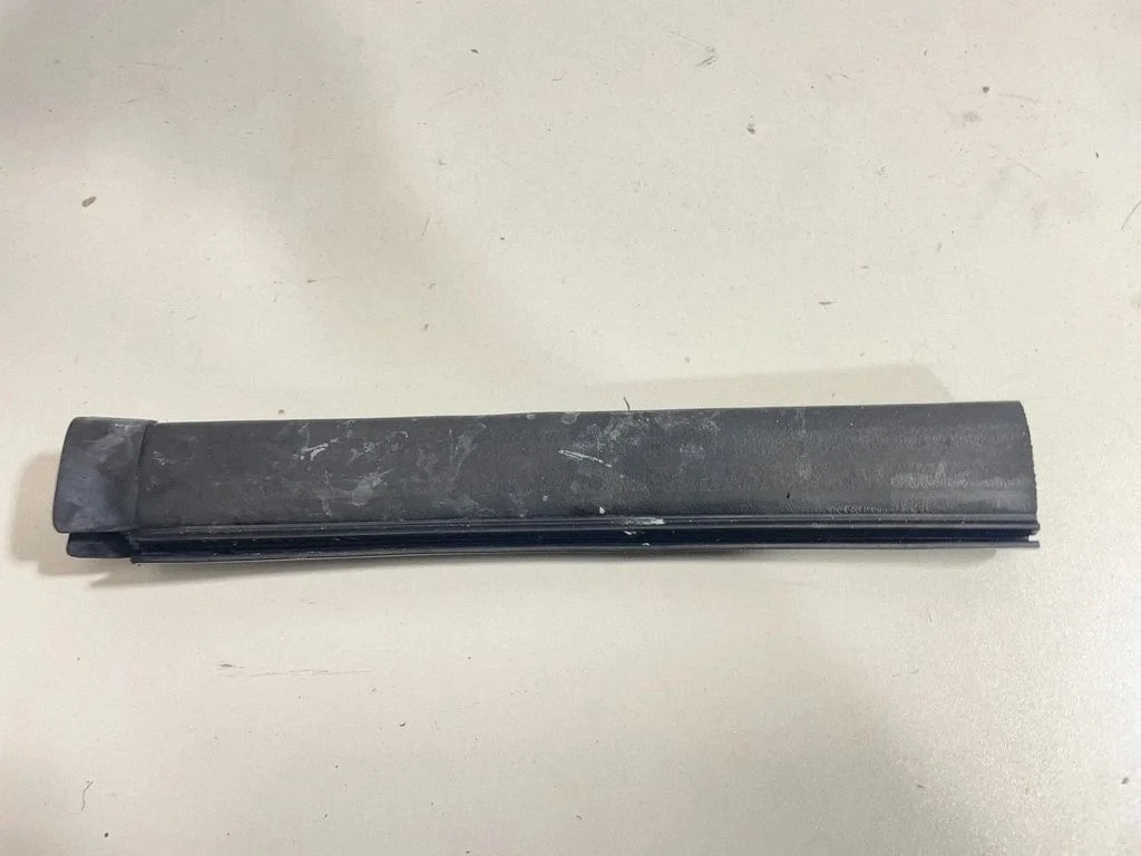 Engine compartment rubber 7425428 – BMW X6 G06 (2019-)