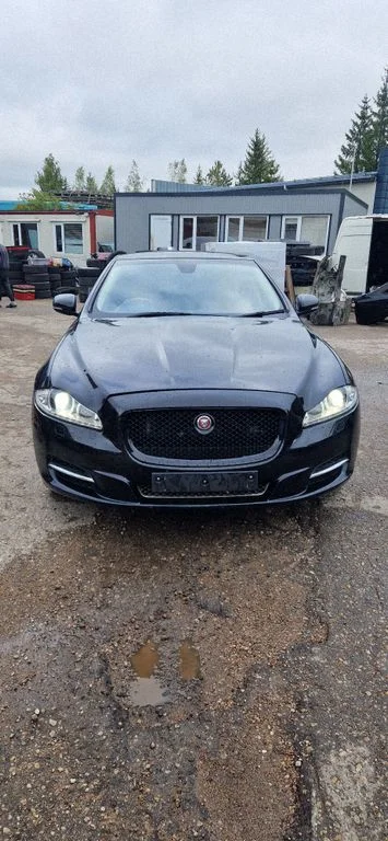 Jaguar XJ