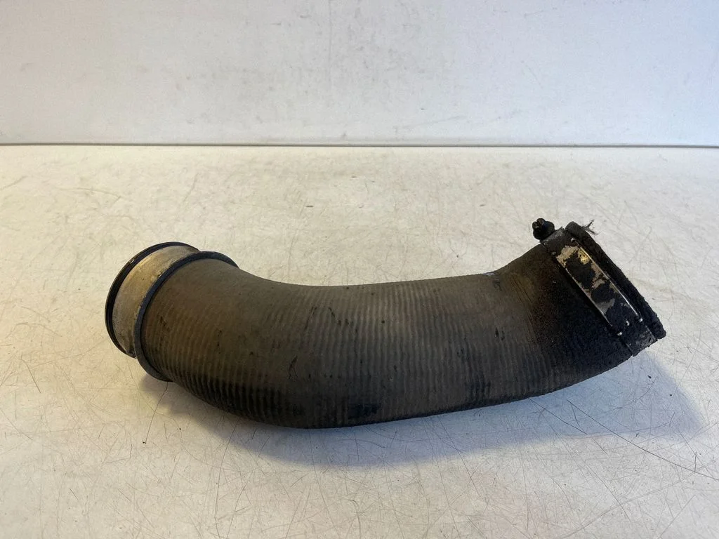 Wąż / rura intercoolera 7H0145790F