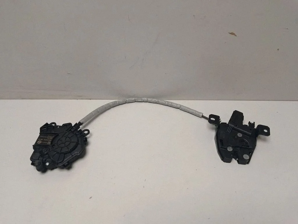 Tailgate/trunk/boot lock/catch/latch 5A12987