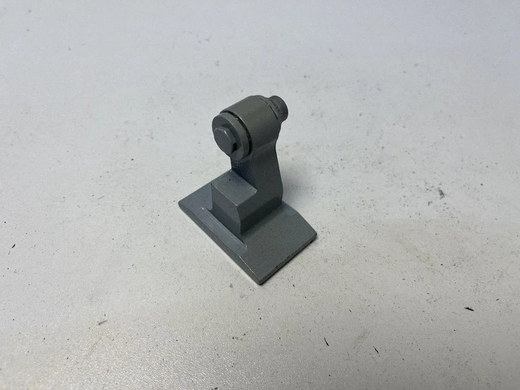 Front door upper hinge 7246068