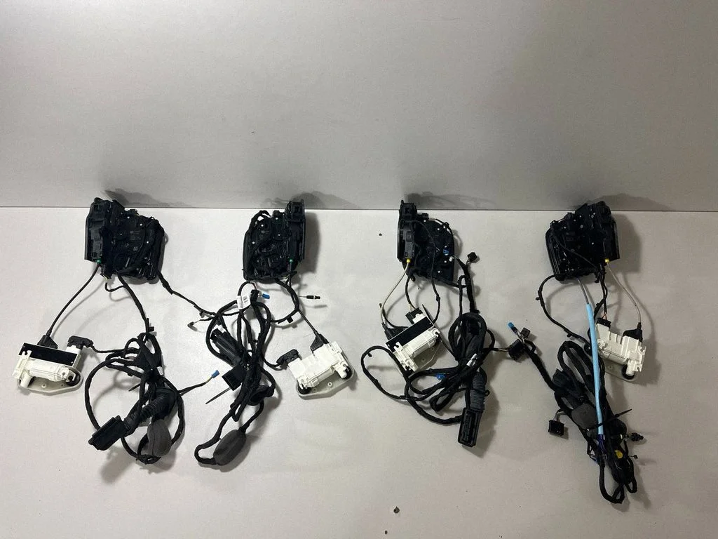Priekšējo durvju slēdzene – BMW XM (2022-)