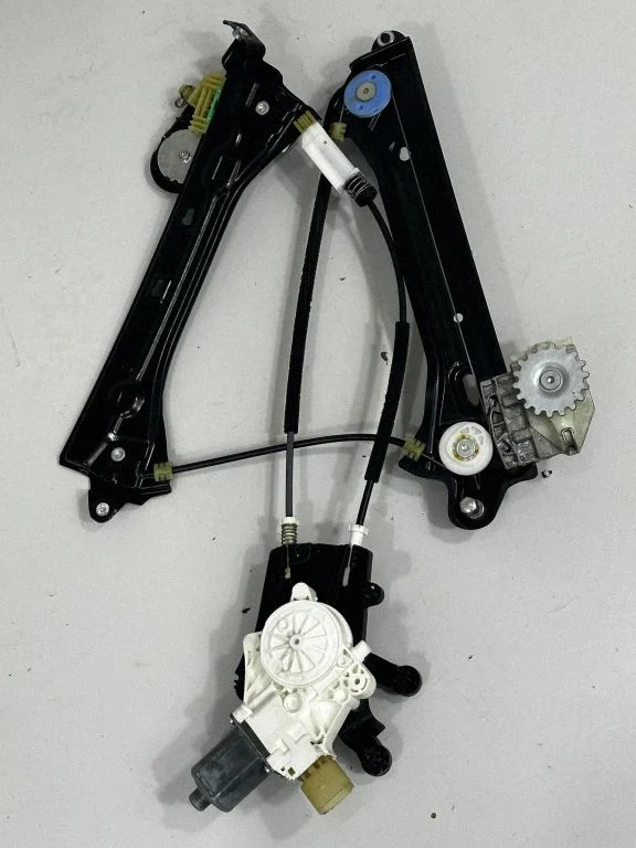 Front door window regulator motor 7487911