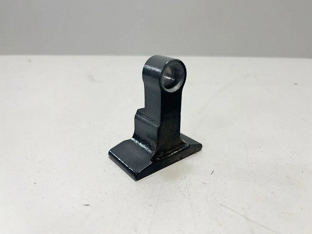 Rear door upper hinge 7333062