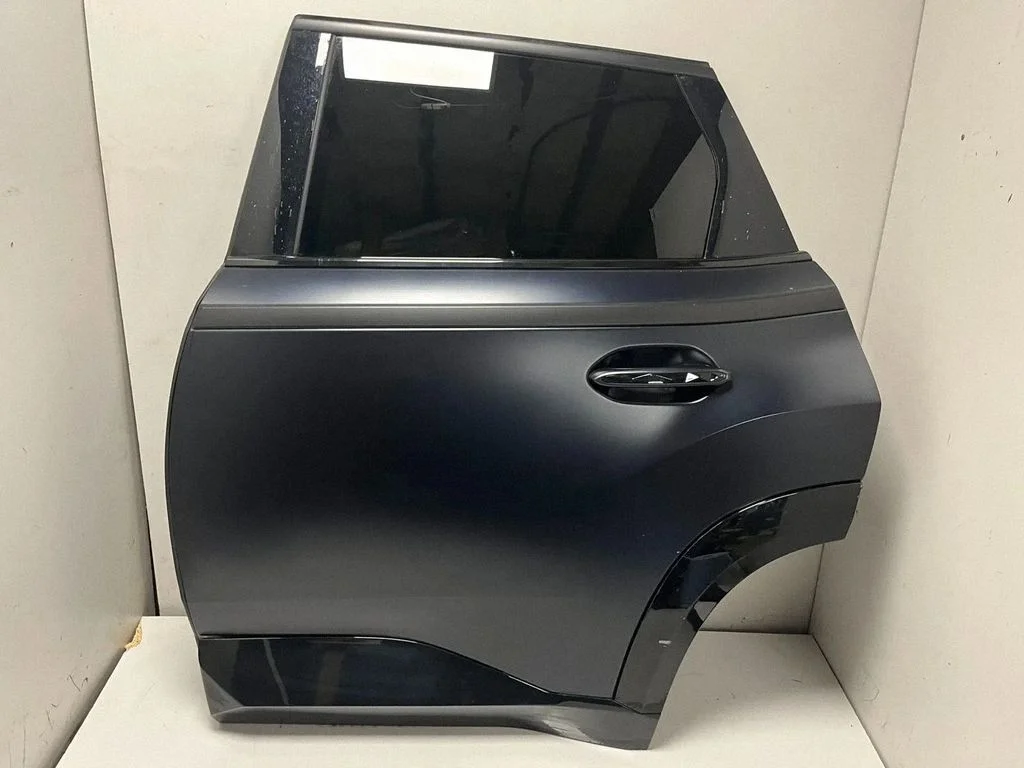 Aizmugurējās durvis – BMW XM (2022-)