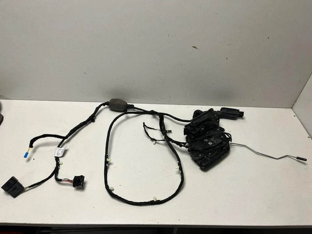 Rear door lock 9464882 – BMW X7 G07 (2018-)