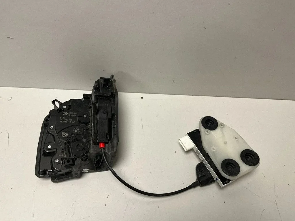 Rear door lock – BMW XM (2022-)