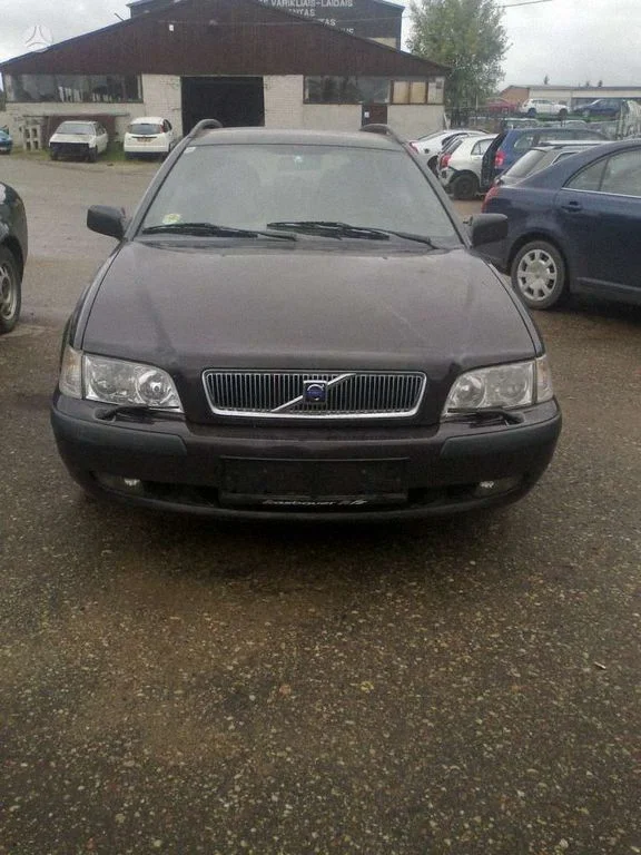 Volvo S40, V40