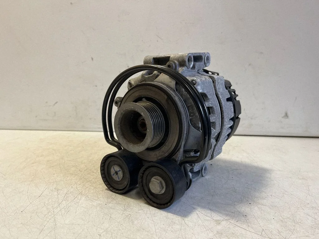 Generator/alternator 06L903018G