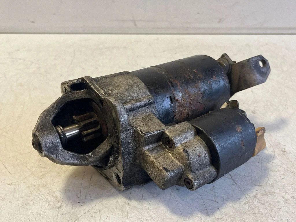 Starter 06B911023