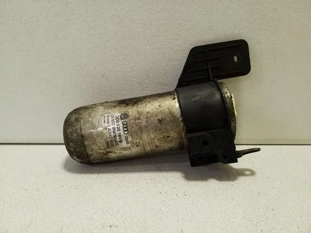 Air conditioning (A/C) air dryer 3D0820189D