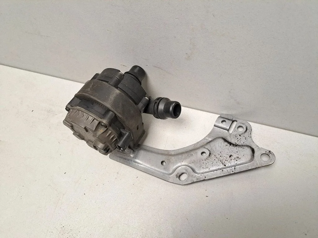 Electric auxiliary coolant/water pump 6834936 – BMW X7 G07 (2018-)