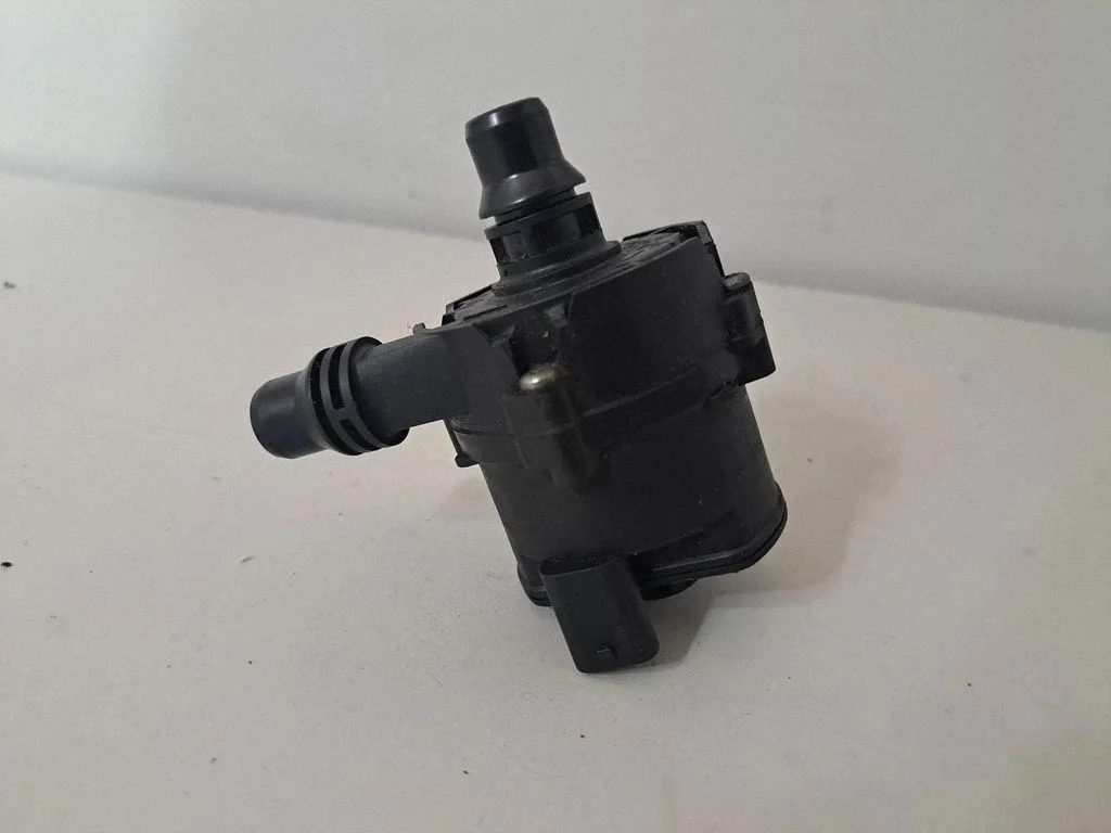 Elektriskais cirkulācijas sūknītis 6834923