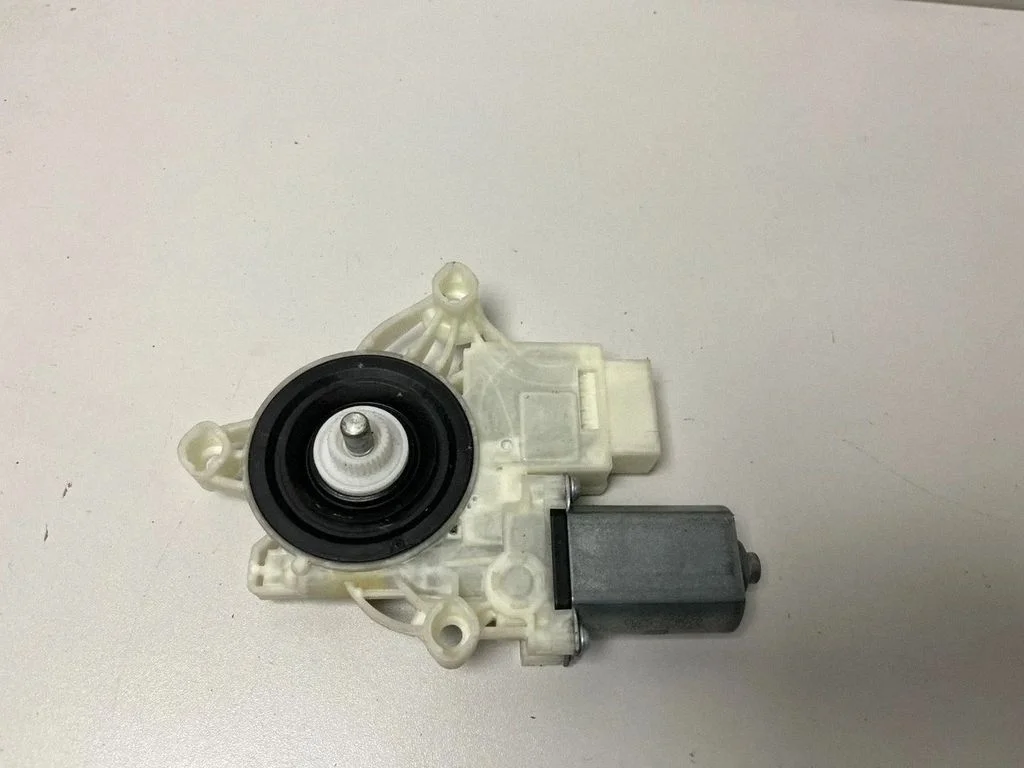 Rear door window regulator motor – BMW X5 G05 (2018-)