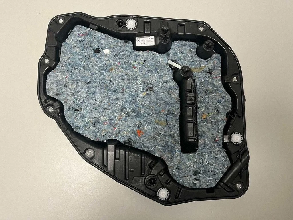 Aizmugurējā el. loga pacēlāja mehānisms bez motoriņa 9450786