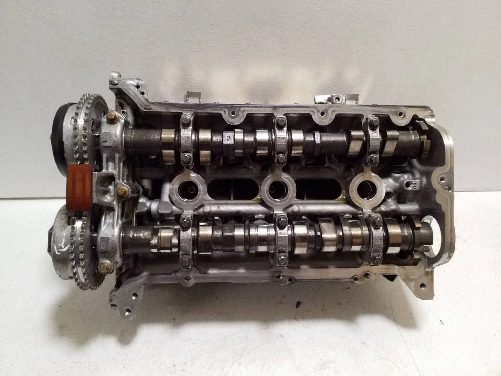 Engine head 946104105AR