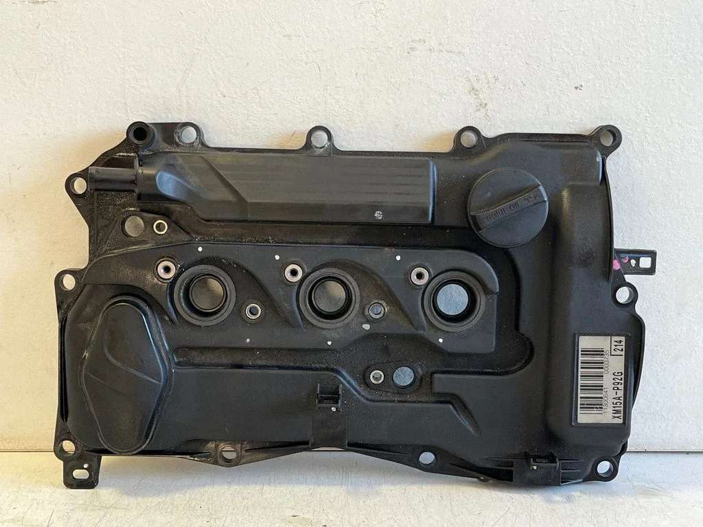 Pokrywa zaworów XM15AP92G