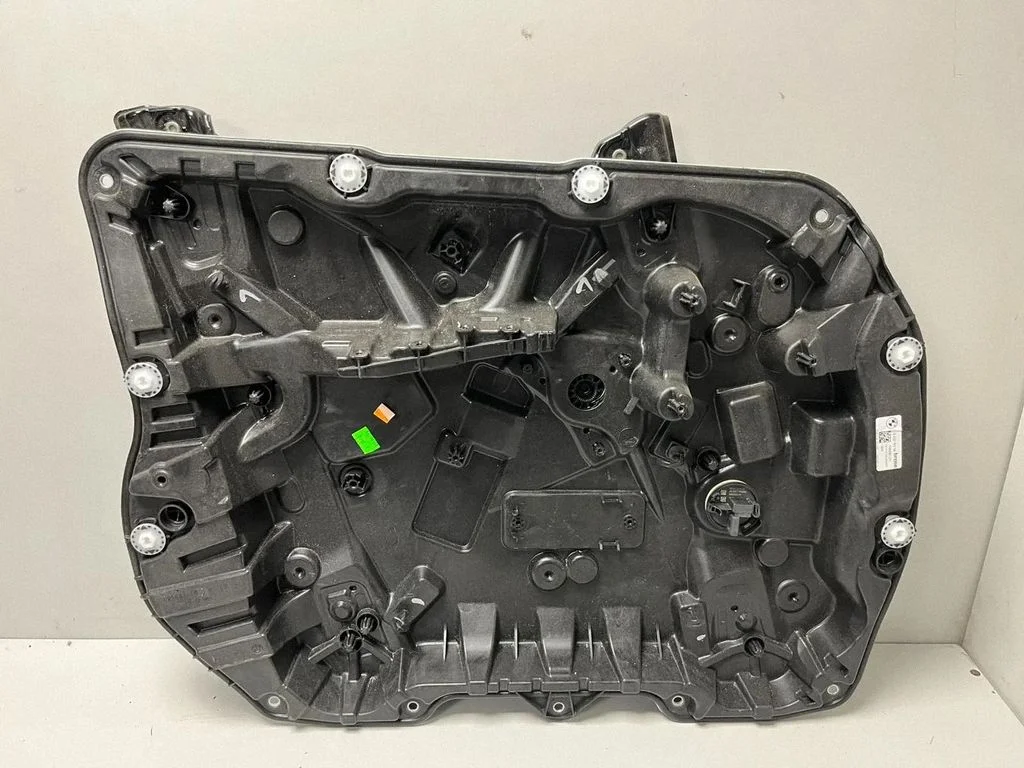 Esiukse elektriline aknatõstuk (ilma mootorita) – BMW X5 G05 (2018-)