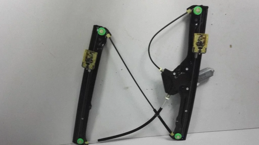 Front door electric window regulator – BMW X5 F15 (2013-2017)