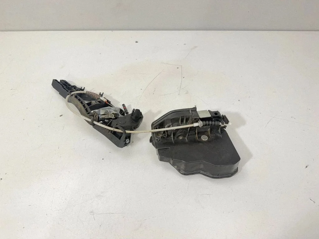 Esiukse lukk – BMW 4-seeria F32 F33 (2013-2020)