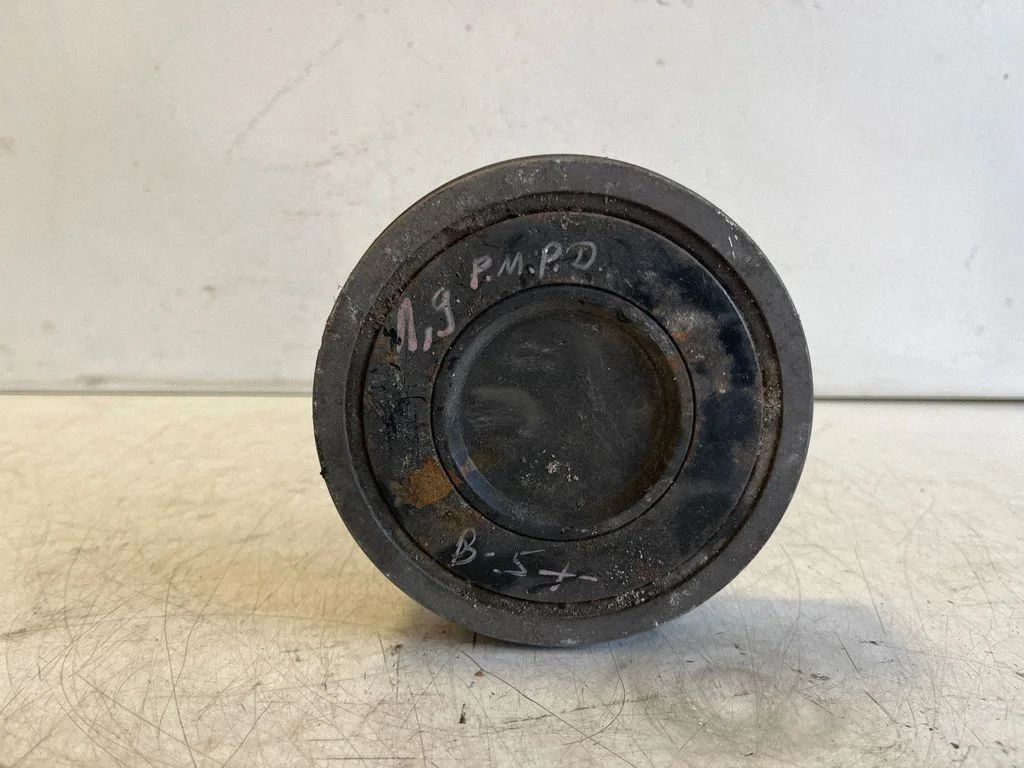 Crankshaft pulley – Volkswagen Passat B5.5 (2001-2005)