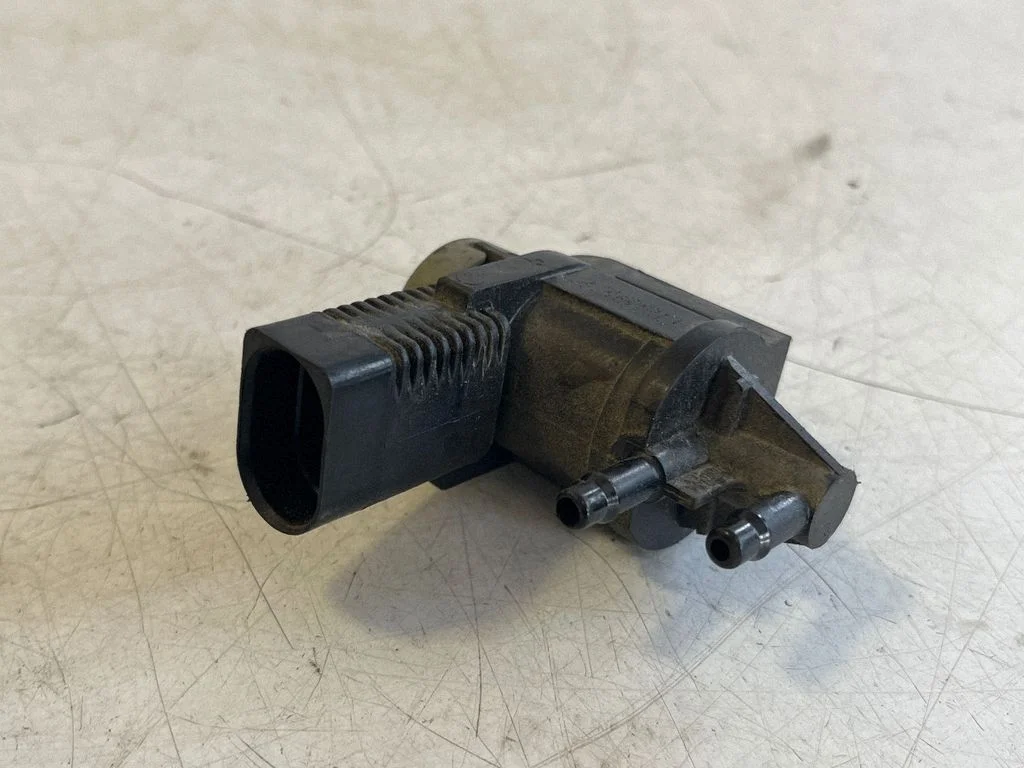 Zawór elektromagnetyczny turbo 1K0906283A