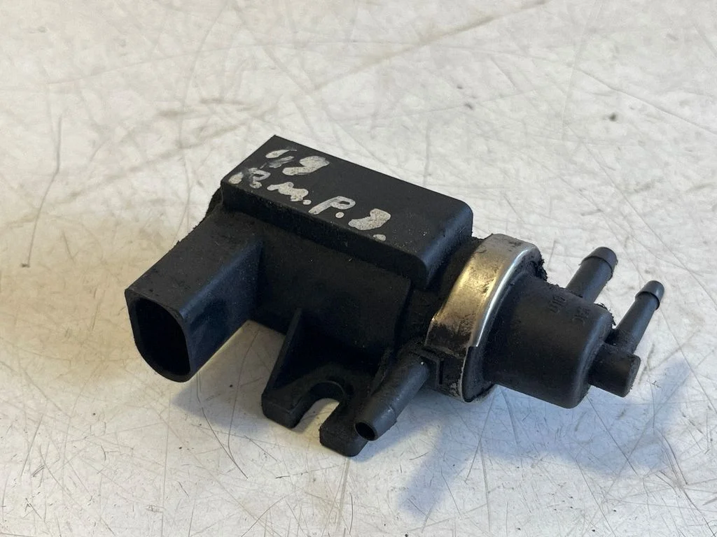 Turbo solenoid valve 1J0906627 – Volkswagen Passat B5.5 (2001-2005)