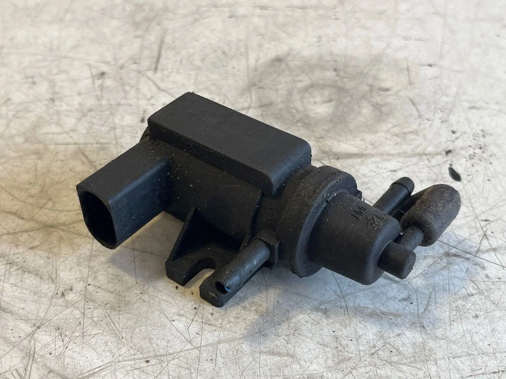 Turbo solenoid valve 1K0906627D – Volkswagen Passat B5.5 (2001-2005)