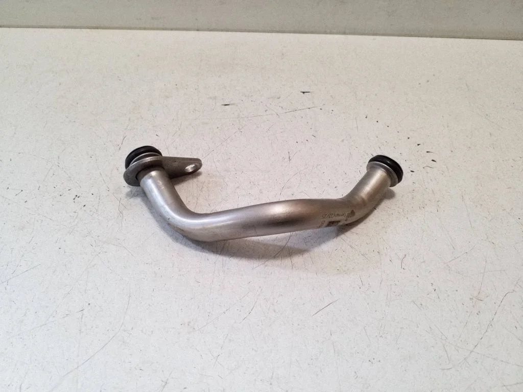Turbo turbocharger oiling pipe/hose 05C145735C