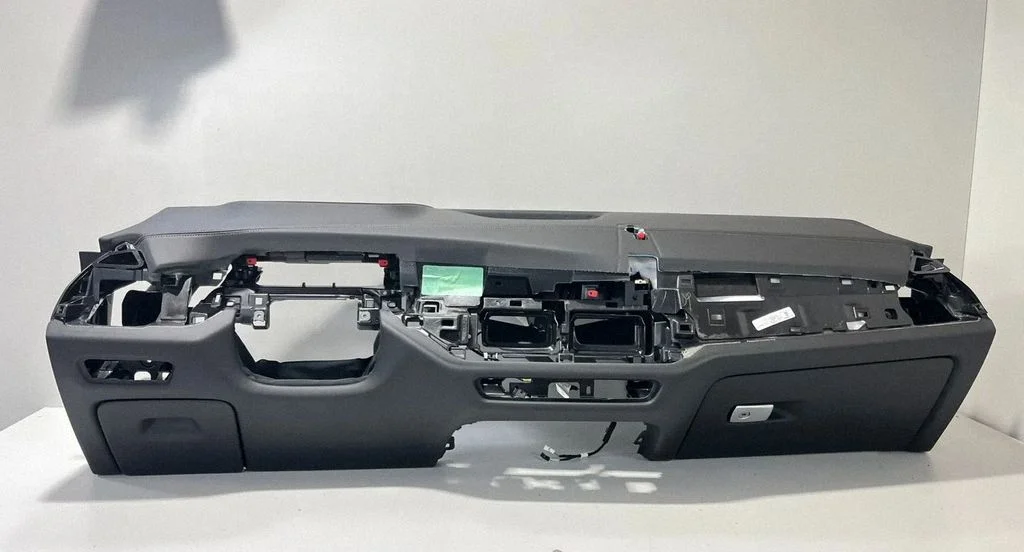 Panelis – BMW X6 G06 (2019-)