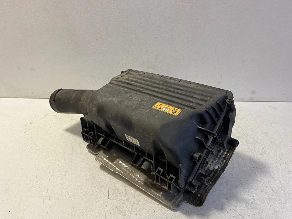 Air filter box A2740901701