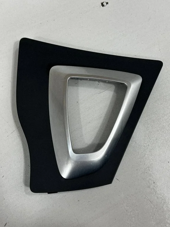 Ramka dźwigni zmiany biegów (plastikowa) – BMW Seria 4 F32 F33 (2013-2020)