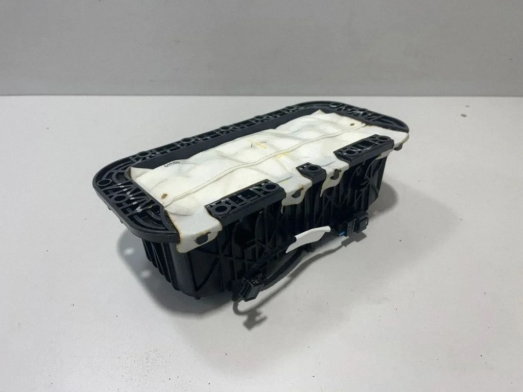 Passenger airbag 9382491 – BMW X7 G07 (2018-)