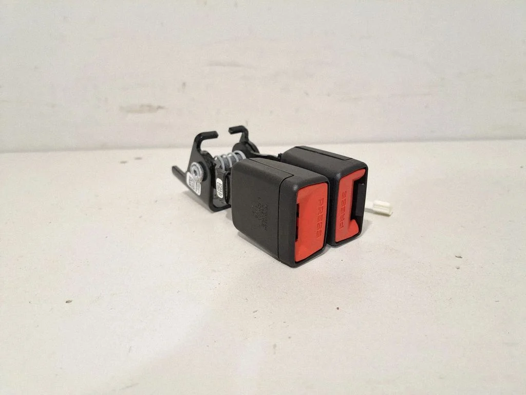 Rear seatbelt buckle 9875088