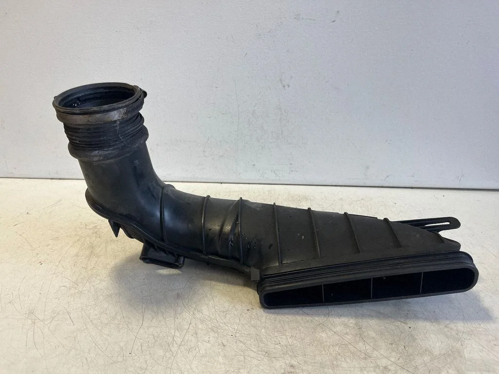 Air intake duct part 7812946