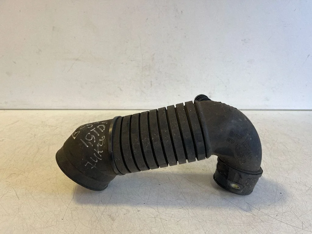 Turbo air intake inlet pipe/hose 8D0129615J – Volkswagen Passat B5.5 (2001-2005)