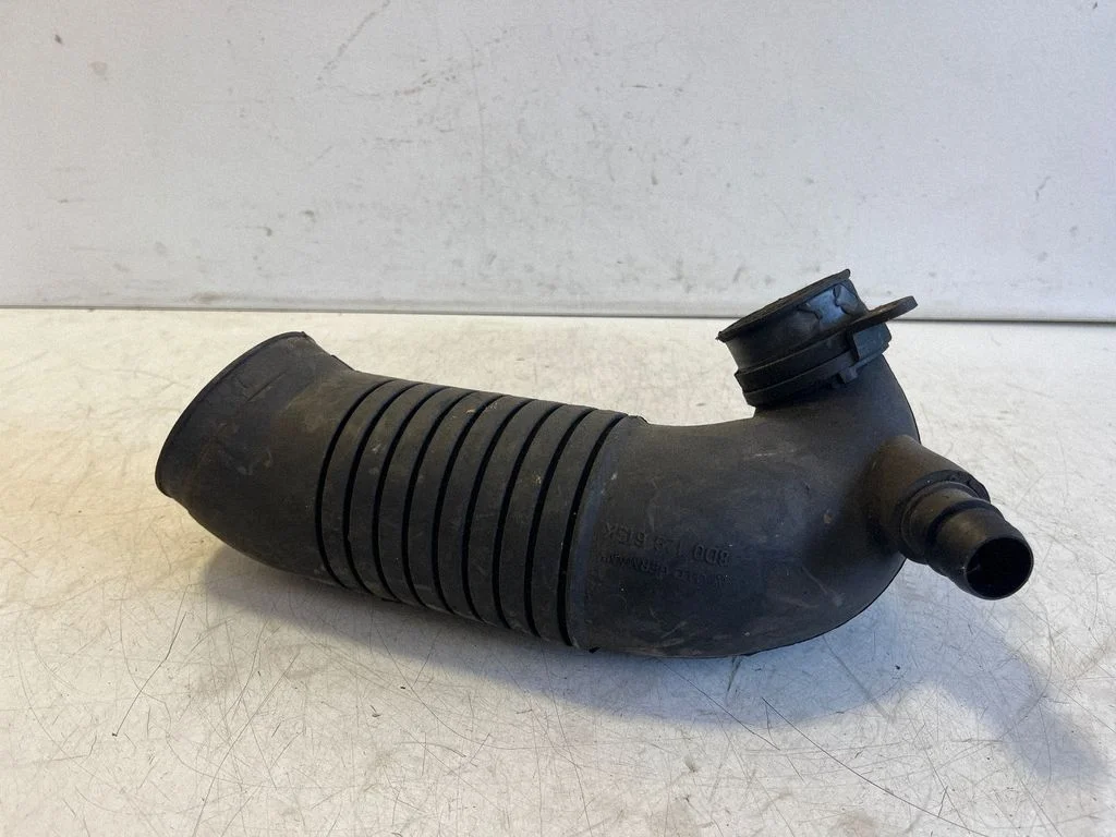 Turbo air intake inlet pipe/hose 8D0129615K – Volkswagen Passat B5.5 (2001-2005)