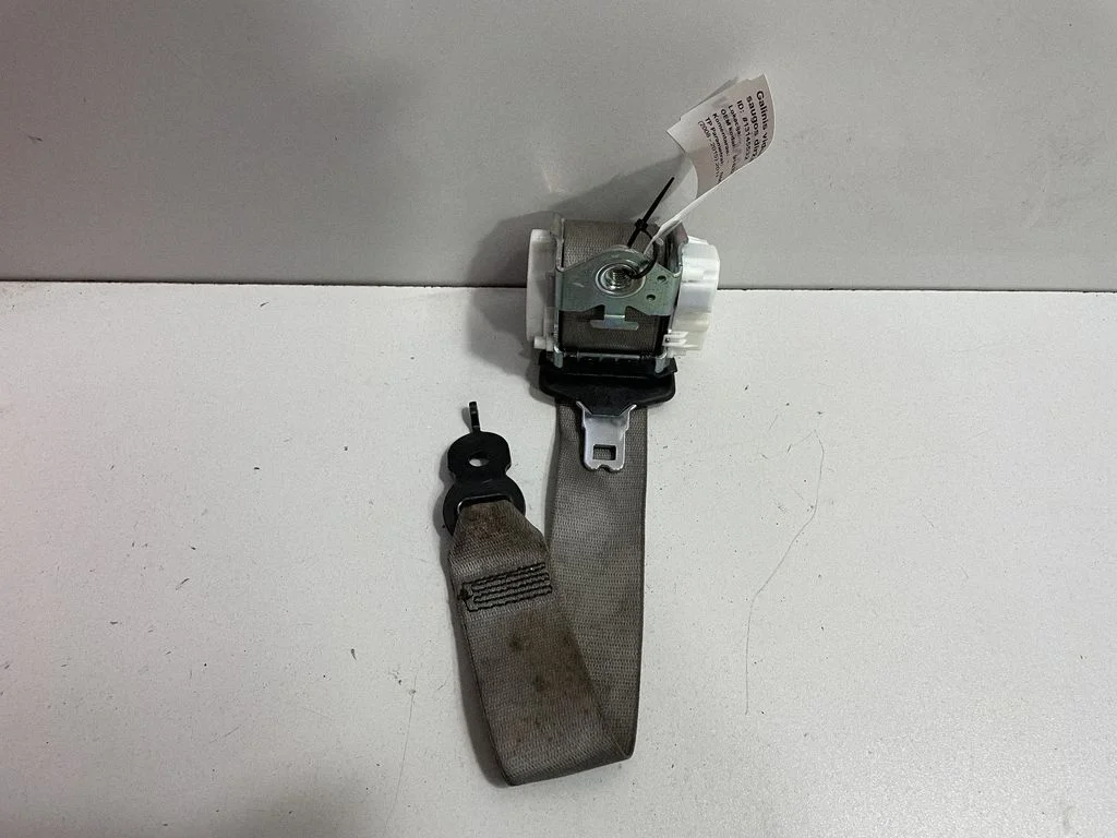 Middle seatbelt (rear) – BMW 7 Series F01 F02 F03 F04 (2008-2016)