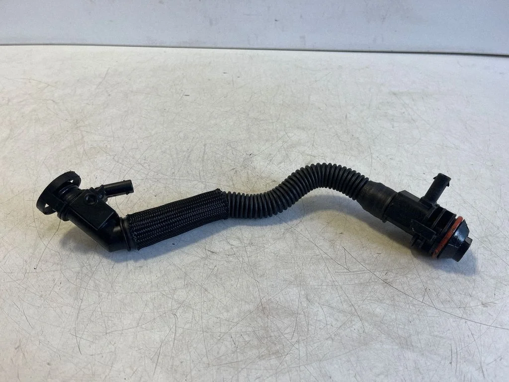 Breather hose/pipe A6540100212