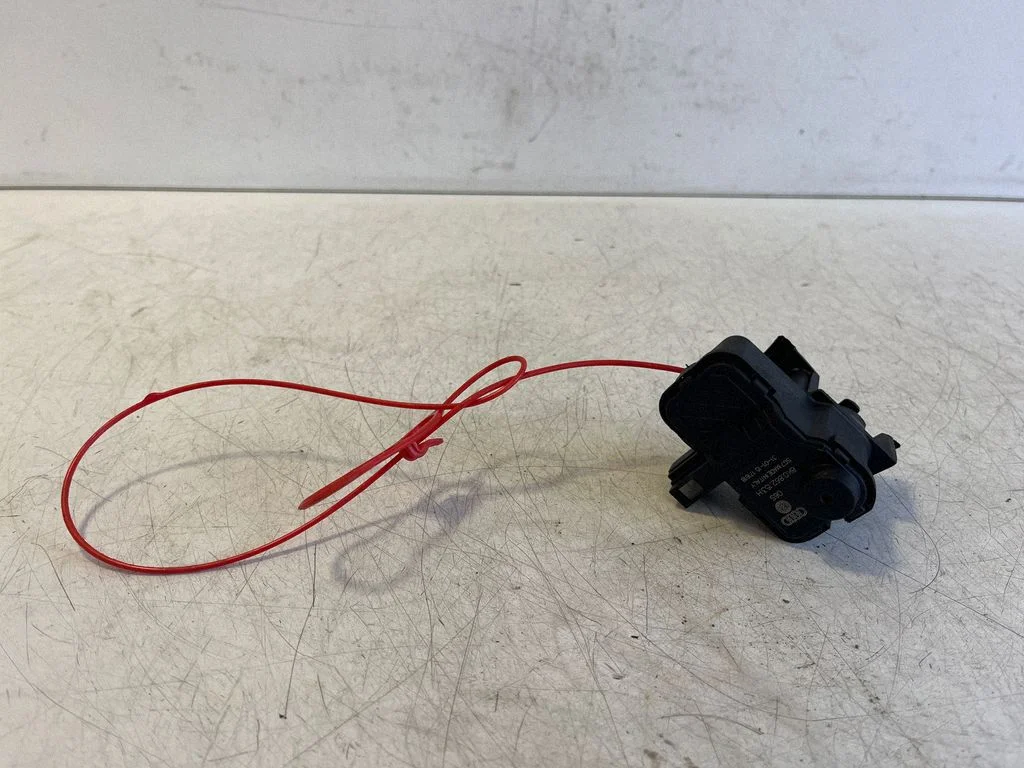 Fuel tank cap lock 8K0862153H