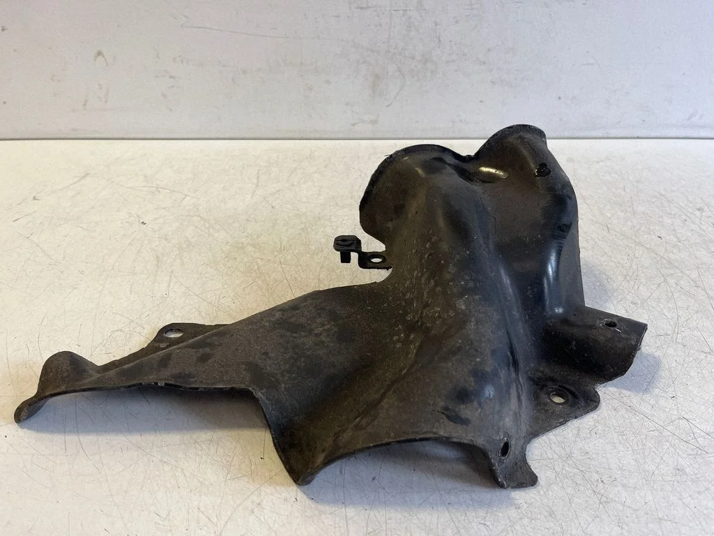 Fuel tank bottom protection 7P0201399B