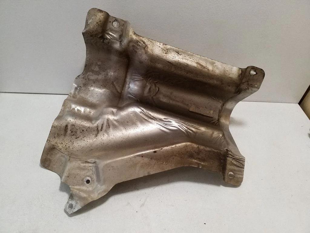 Fuel tank bottom protection 31478162