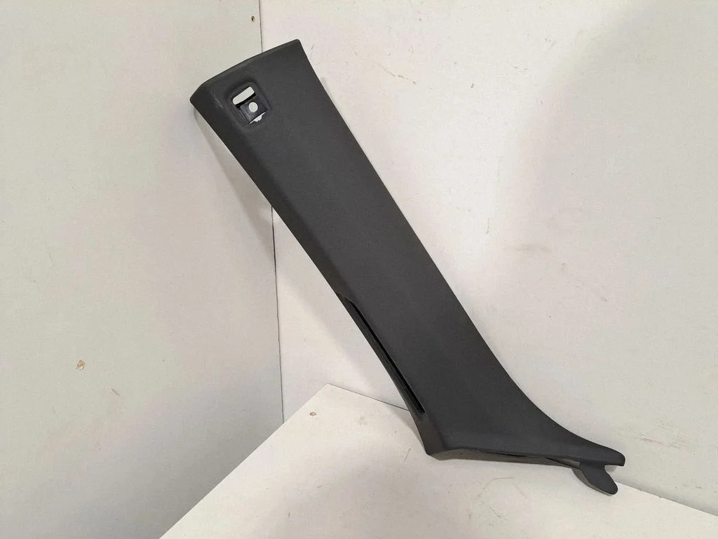(A) piilari kate 8096131 – BMW Series 8 M8 F91 F92 G14 G15 (2019-)