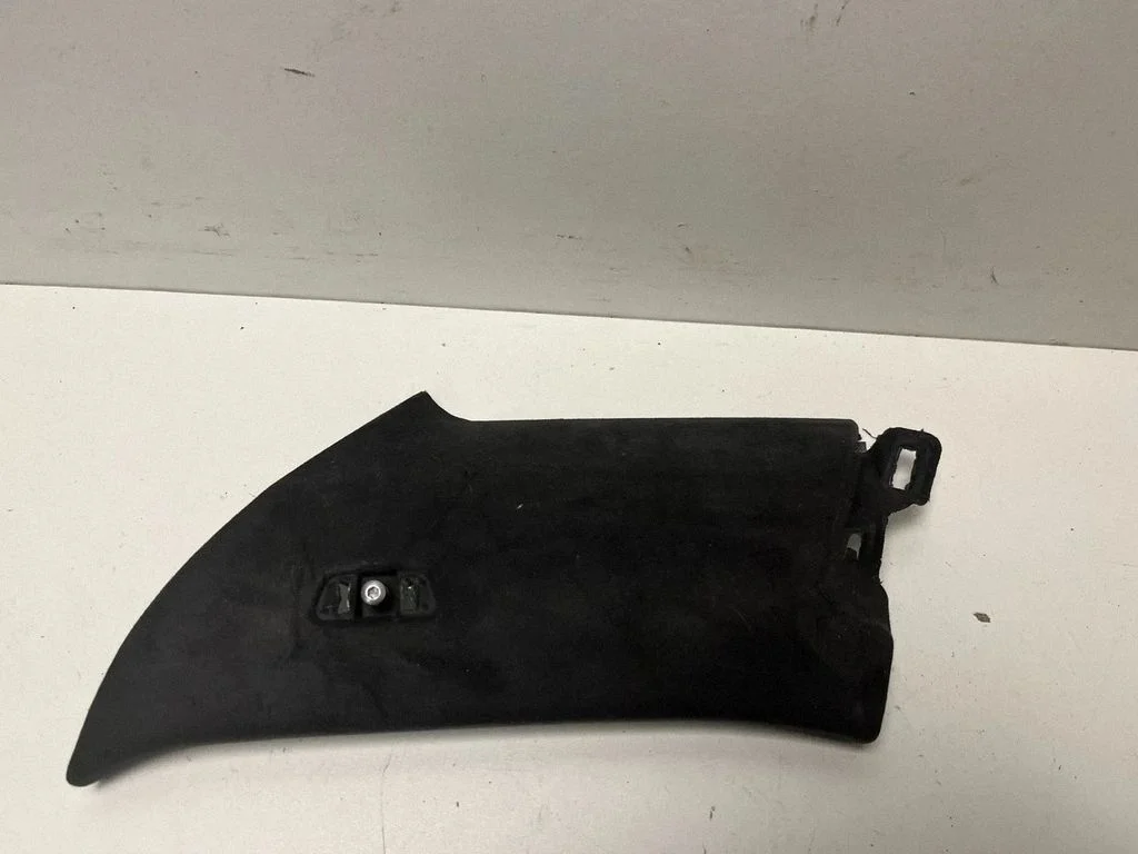(C) pillar trim – BMW XM (2022-)