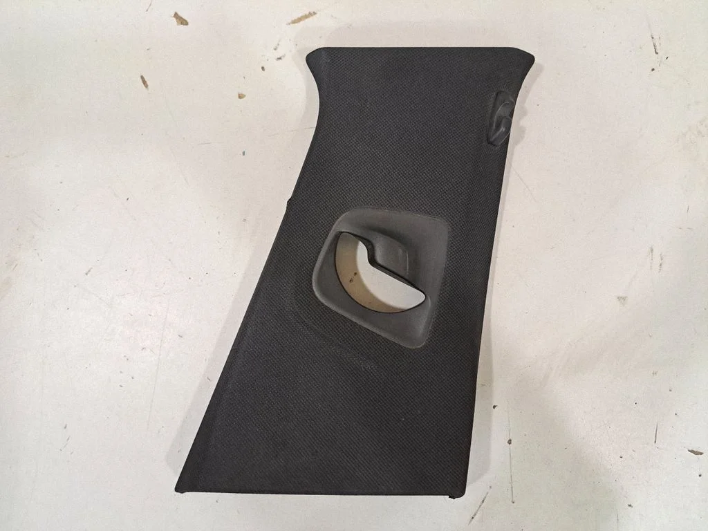 (B) pillar trim (top) – BMW 5 Series G30 G31 G38 (2016-)