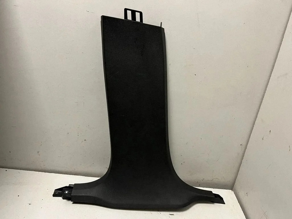(B) pillar trim (bottom) 7949917