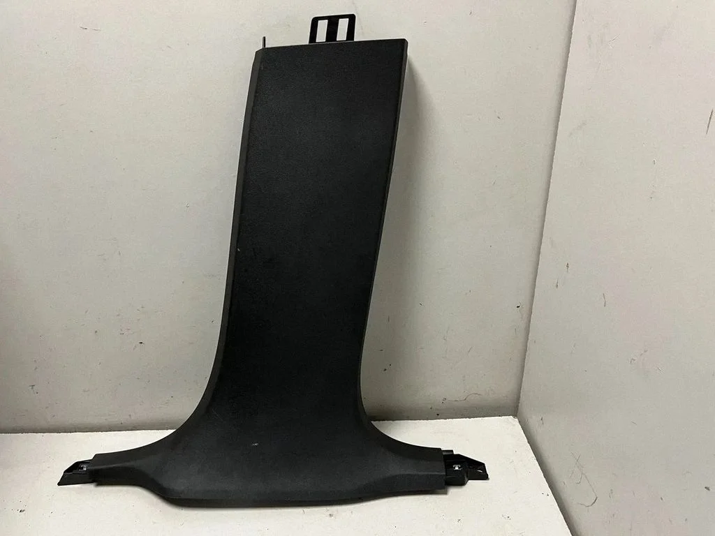 (B) pillar trim (bottom) 7949918