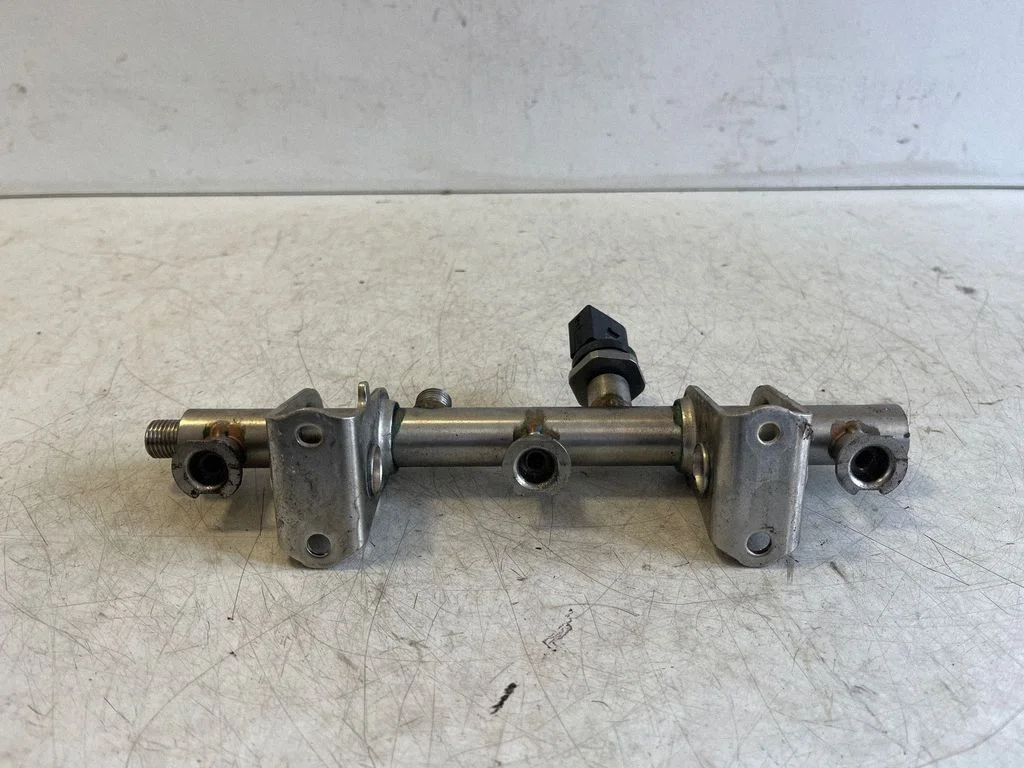 Fuel main line pipe 94611011800